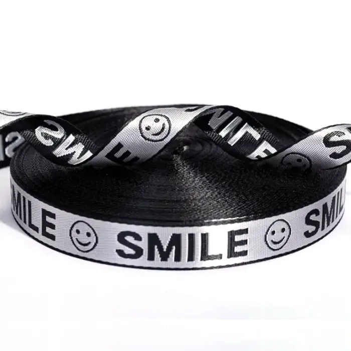 Jacquard-kudottu nauha